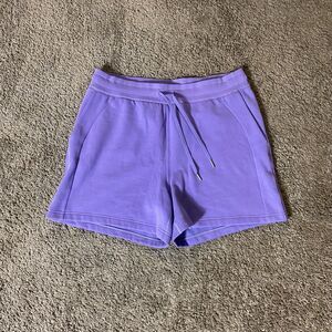Lululemon Size 14 Scuba High Rise Short 5" Dark Lavender Purple